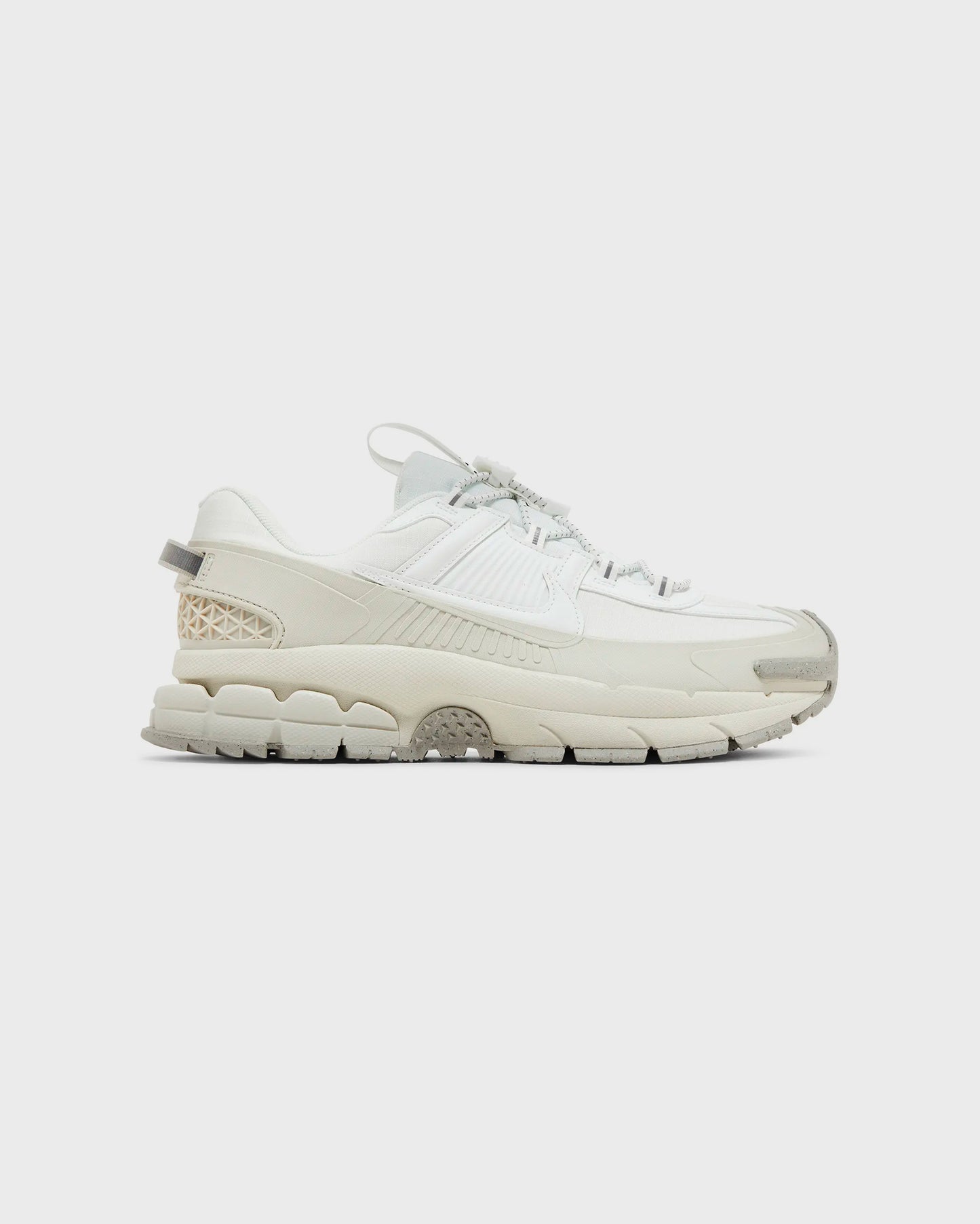 Nike Zoom Vomero Roam Summit White