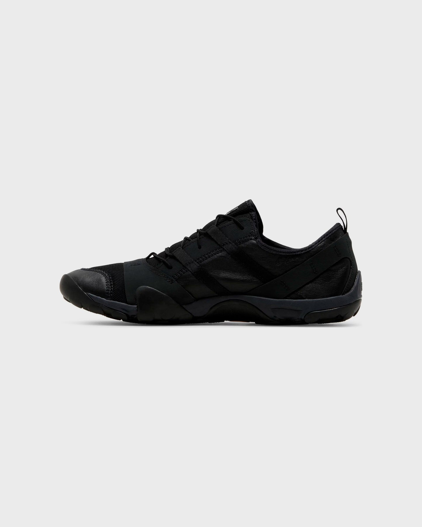 New Balance x ISSEY MIYAKE MT10O Black