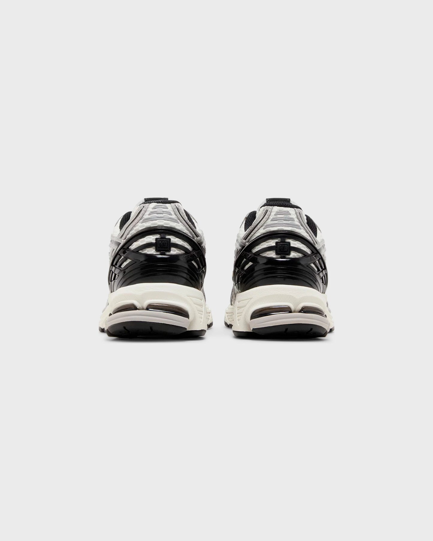 New Balance 1906R Silver Metallic Black