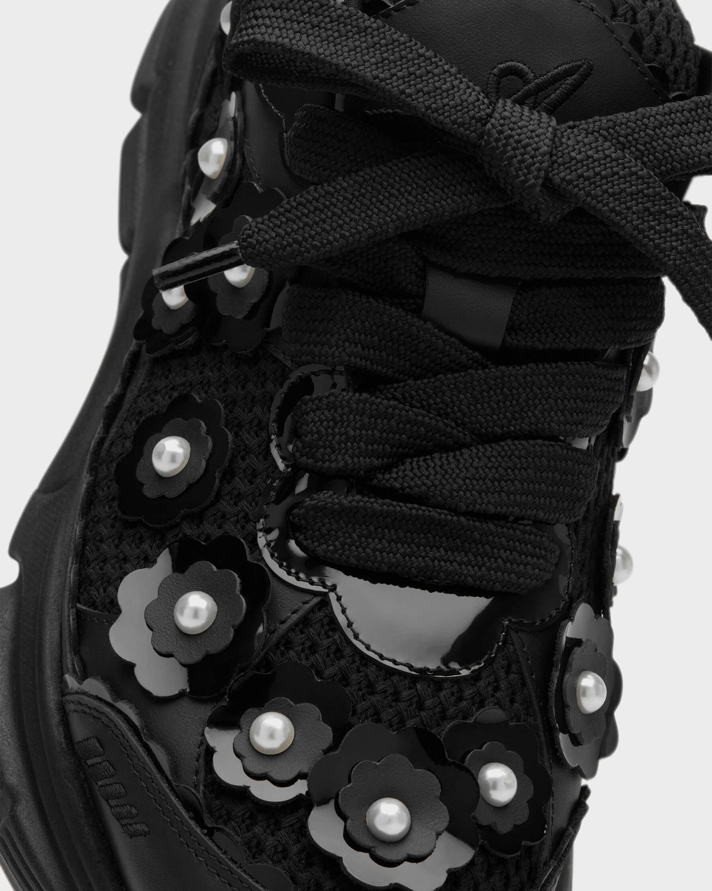 Axel Arigato Marathon Flower Runner Black